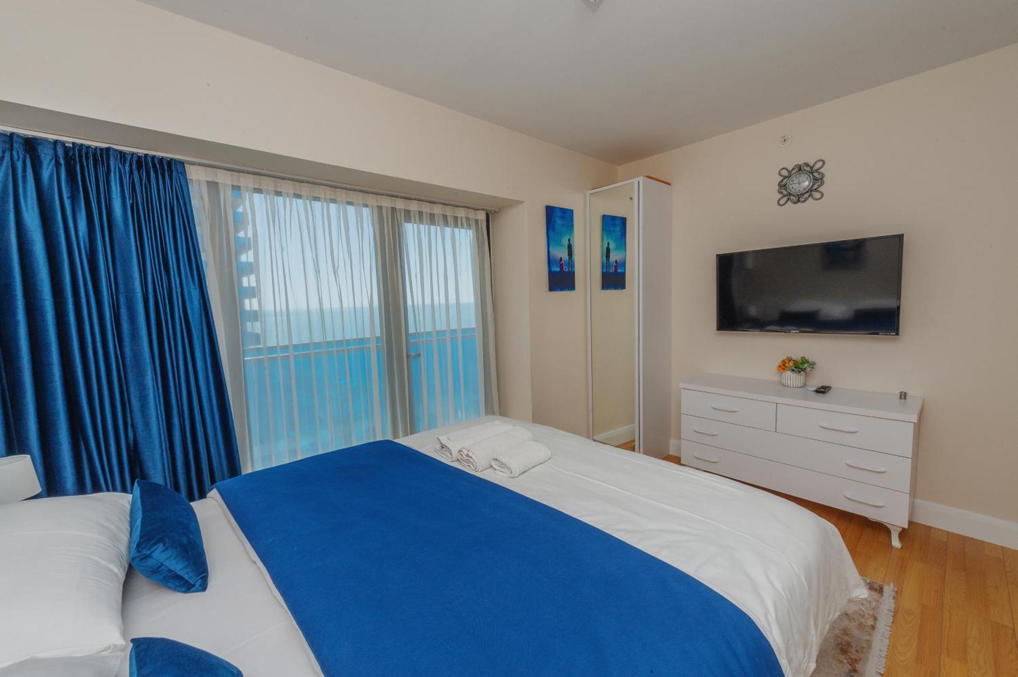 P A N O R A M A A P R T H T E L Orbi With Sea View Hotel Batumi Exterior photo