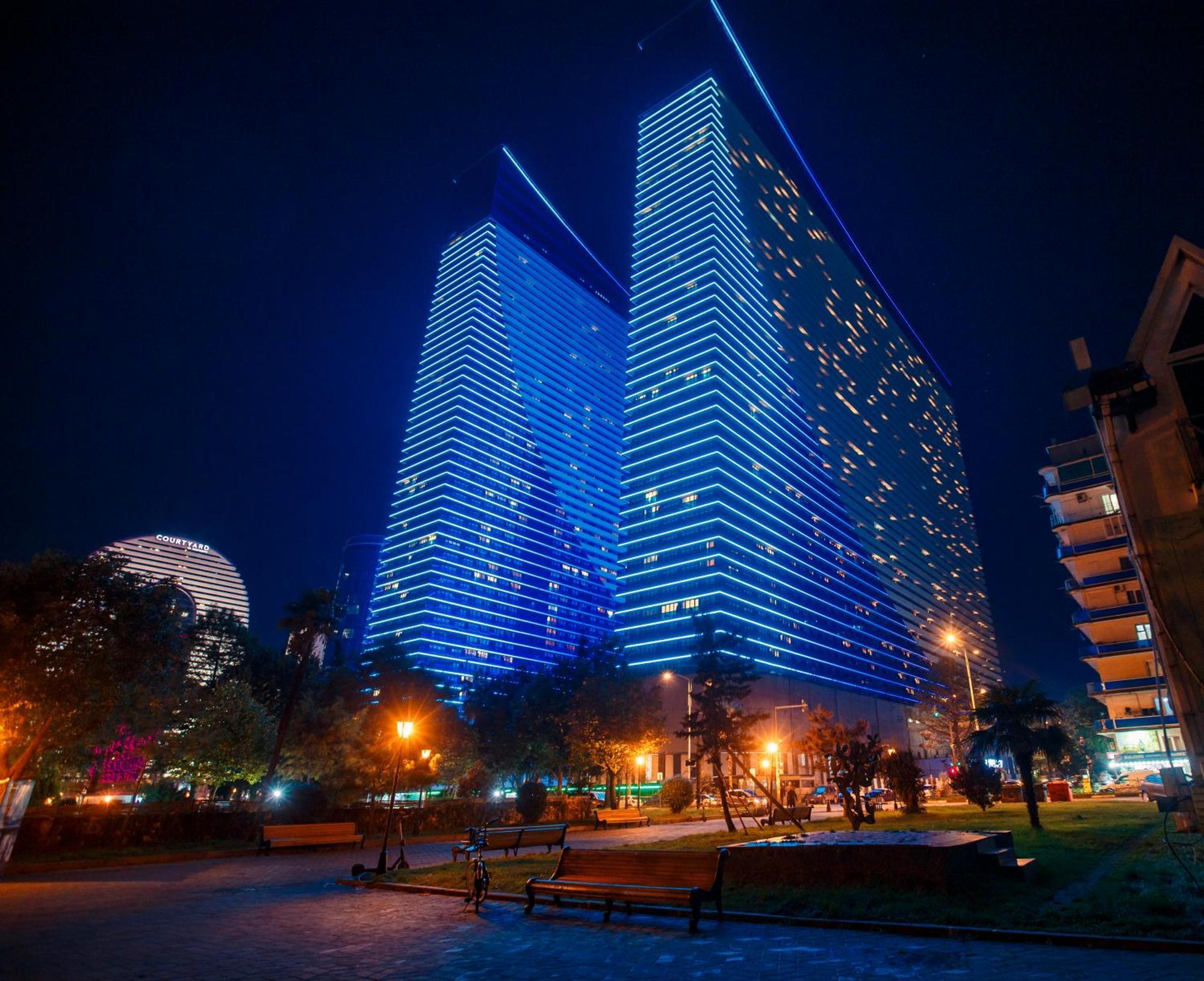 P A N O R A M A A P R T H T E L Orbi With Sea View Hotel Batumi Exterior photo