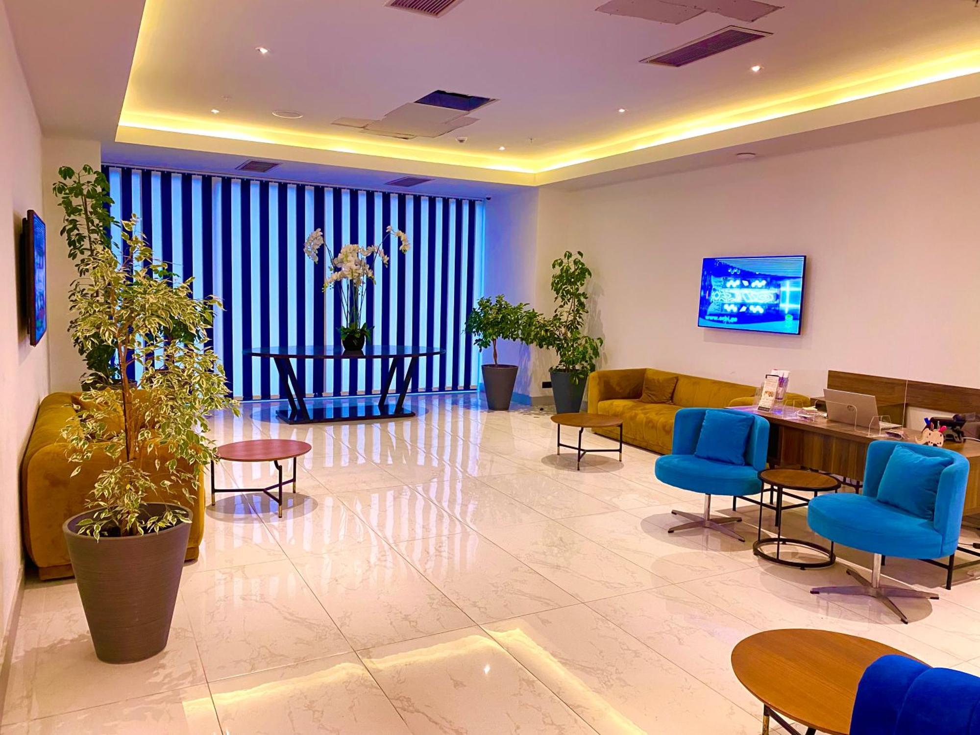 P A N O R A M A A P R T H T E L Orbi With Sea View Hotel Batumi Exterior photo